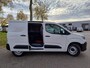 Opel Combo-e Electric L1 50 kWh 136pk | 8 jaar garantie | 0% financial lease | Houten afwerking laadruimte | NAVI | Multimedia | Draadloze Apple Carplay en Android Auto | Achteruitrijcamera | Parkeersensoren voor- en achter | Dode hoek detectie | Digital cockpit | Stuurwielbediening | Bestuurdersstoel comfort met armsteun | ECO LED koplampen | Warmtepomp | Stoelverwarming | Reservewiel | van €29.925 voor €27.725 ex. BTW rijklaar