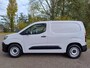 Opel Combo-e Electric L1 50 kWh 136pk | 8 jaar garantie | 0% financial lease | Houten afwerking laadruimte | NAVI | Multimedia | Draadloze Apple Carplay en Android Auto | Achteruitrijcamera | Parkeersensoren voor- en achter | Dode hoek detectie | Digital cockpit | Stuurwielbediening | Bestuurdersstoel comfort met armsteun | ECO LED koplampen | Warmtepomp | Stoelverwarming | Reservewiel | van €29.925 voor €27.725 ex. BTW rijklaar