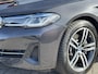 BMW 5-Serie Touring 520e Business Edition Plus NL-AUTO | LEDER | PDC