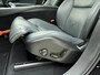 Volvo XC90 T8 390pk AWD Inscription Intro Edition / Luchtvering / Massage / Ventilatie / Elektr. Stoelen / Gelaagd Glas / Head-Up / Lederen Dashboard / Panoramadak / DAB / ACC / BLIS / Alarm Klasse 3 /