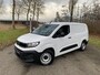 Opel Combo-e Electric L2 50 kWh 136pk | ACTIE | 8 jaar garantie | Houten afwerking laadruimte | NAVI | Multimedia | Draadloze Apple Carplay en Android Auto | Achteruitrijcamera | Parkeersensoren voor- en achter | Dode hoek detectie | Digital cockpit | Stuurwielbediening | Bestuurdersstoel comfort met armsteun | ECO LED koplampen | Warmtepomp | Stoelverwarming | Reservewiel | van €32.796 voor €27.750 ex. BTW rijklaar