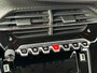 Peugeot 2008 Allure Pack 130pk Automaat | 3D dashboard | ACC | Parkeercamera | Stoelverwarming