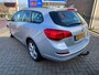 Opel Astra Sports Tourer 1.4 Edition keurige auto met onderhoudboekjes aanwezig oa airco, clima, cruise, trekhaak