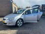 Opel Astra Sports Tourer 1.4 Edition keurige auto met onderhoudboekjes aanwezig oa airco, clima, cruise, trekhaak