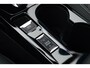 Peugeot e-2008 Allure Advantage | Advanced Active Safety Brake met camera en radar | Climate Control | Dashboard in zacht materiaal met carboneffect en hoogglans zwarte sierstrip