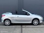 Peugeot 206 CC 1.6-16V Quiksilver - APK T/M 30-03-2027 - CLIMATE CONTROLE - BLUETOOTH - LM VELGEN - EL. RAMEN + SPIEGELS + DAK - NAP - NL AUTO -