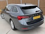 Skoda Octavia Combi 1.0 TSI Style Stoelverwarming | Trekhaak uitklapbaar | LED verlichting | Cruise & climate control | Apple CarPlay | Navigatiesysteem | Parkeersensoren voor en achter