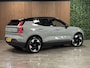 Volvo EX30 Single Motor Extended Range Plus 69 kWh | Stoel en Stuurwielverwarming | Adaptieve Cruise Control | Harman Kardon | Parkeercamera | Pilot Assist | BLIS Dode Hoek Detectie | 19 Inch | Keyless Drive | Parkeersensoren voor+achter | Google Infotainment | Elektrisch bedienbare achterklep | Extra getint glas achter | Electronic Climate Control 2-Zone | Indigo - Textiel / Nordico bekleding | Warmtepomp | Volvo On Call met mobiele App functie | Vapour Grey Metallic |