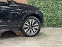 Volvo XC90 T8 AWD Recharge Ultimate Dark Long Range | Stoelventilatie | 360° Camera | Head-Up Display | Harman Kardon | Stoelmassage | 455pk | Schuifdak | Google Infotainment | Adaptieve Cruise Control | Stoelverwarming voor+achter | Stuurwielverwarming | Standkachel met Volvo On Call App | Full LED meesutende koplampen | Pilot Assist | BLIS Dode Hoek Detectie | Elektrische voorstoelen geheugen | Nappa lederen bekleding | Zitting verlenging voorstoelen | Lederen dashboard | Alcantara hemelbekleding | Lederen handgrepen en zonnekleppen | 20 inch | Keyless Drive | Parkeersensoren voor+achter | Privacy Glass | Elektrisch beidenbare achterklep | Geïntegreerd kinderzitje achterin | Geïntegreerde zongordijnen achterportieren | Verlichte instaplijsten | 7-Persoons | 4-Zone Climate Control | DAB Radio | Apple Carplay/Android Auto | Draadloos telefoon opladen | Volvo On Call met mobiele App functie | Onyx Black Metallic |