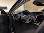 Volvo V60 T6 AWD Recharge Inscription | Schuifdak | Adaptieve Cruise Control | Stoel en Stuurwielverwarming | Pilot Assist | Parkeercamera | 18 Inch | Keyless Drive | Parkeersensoren voor+achter | Privacy Glass | Elektrisch bedienbare achterklep | Automatisch dimmende binnen en buitenspiegels | Climate Control L+R | DAB Radio | Apple Carplay/Android Auto | Volvo On Call met mobiele App functie | Denim Blue Metallic |