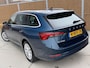 Skoda Octavia Combi 1.0 TSI Business Edition Plus Stuur&stoelverwarming | Elektrisch bedienbare achterklep | Adaptieve cruise control | Grootlicht assistent | DAB | Navigatiesysteem | CarPlay | LED verlichting