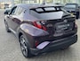 Toyota C-HR / C-HR+ 1.8 HYBRID DYNAMIC APPLE/ANDROID STOELVERWARMING AD-CRUISE KEYLESS CAMERA PARK-SENSOREN LM-VELGEN