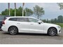 Volvo V60 2.0 T5 250pk Momentum Trekhaak 1800kg wegklapb | Drive modus | Carplay | 18'' LMV | Bordenherkenning | Bochtverlichting | Getint glas