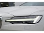 Volvo V60 2.0 T5 250pk Momentum Trekhaak 1800kg wegklapb | Drive modus | Carplay | 18'' LMV | Bordenherkenning | Bochtverlichting | Getint glas