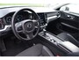 Volvo V60 2.0 T5 250pk Momentum Trekhaak 1800kg wegklapb | Drive modus | Carplay | 18'' LMV | Bordenherkenning | Bochtverlichting | Getint glas