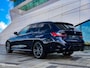 BMW 3-Serie Touring 330e Xdrive M Sport |Pano|Carbon|HUD|H&K