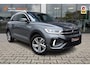 Volkswagen T-Roc 1.5 TSI R-Line | ACC | Camera | Trekhaak | Fabrieksgarantie