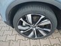 Volvo XC40 Recharge P8 AWD R-Design / Pano / Navigatie / Camera / Zwenkbare trekhaak / Elektrische klep / Lichtmetaal 20 inch /