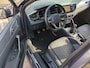 Volkswagen Polo 1.0 TSI R-Line / Navigatie / Camera / Parkeersensoren V+A / Climate controle / Stoelverwarming /