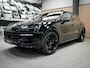 Porsche Cayenne Coupé 3.0 E-Hybrid Black Edition | Sportuitlaat | Stoelverwarming en verkoeling | Sport Chrono |