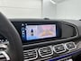 Mercedes-Benz GLE AMG 53 Hybrid 4MATIC+ Night Edition Premium Plus | Remklauwen in rood | Winterpakket | Sierelementen AMG carbon | Trekhaak | Verlichte treeplanken | 22 inch AMG-velgen | MAGIC VISION CONTROL |