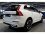 Volvo XC60 2.0 T8 AWD 335kW/456pk Aut8 Plug-in hybrid Ultra Dark PANORAMADAK + HARMAN/KARDON + EL.TREKHAAK + STOELMASSAGE&-KOELING + ADAPT.CRUISE + GOOGLE DASH + HEAD-UP + LANE ASSIST + STOEL-&STUURVERWARMING + 360 CAMERA + PARKSENSOREN V&A + 20" LM-VELGEN!!