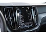 Volvo XC60 T6 350PK Automaat AWD Plus Black Edition / Trekhaak / Panoramadak / BLIS / Adaptieve cruise control / Keyless entry / Stoel - en stuurwielverwarming / elektrische stoelen met geheugen / Parkeersensoren met 360 camera / Elektrische achterklep