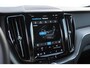 Volvo XC60 T6 350PK Automaat AWD Plus Black Edition / Trekhaak / Panoramadak / BLIS / Adaptieve cruise control / Keyless entry / Stoel - en stuurwielverwarming / elektrische stoelen met geheugen / Parkeersensoren met 360 camera / Elektrische achterklep