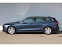 Volvo V60 2.0 B3 Momentum Business | Trekhaak | Navigatie | Cruise control adaptief | LED koplampen | Climate control | Keyless |