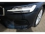 Volvo V60 2.0 B3 Momentum Business | Trekhaak | Navigatie | Cruise control adaptief | LED koplampen | Climate control | Keyless |