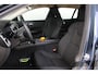 Volvo V60 2.0 B3 Momentum Business | Trekhaak | Navigatie | Cruise control adaptief | LED koplampen | Climate control | Keyless |