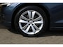 Volvo V60 2.0 B3 Momentum Business | Trekhaak | Navigatie | Cruise control adaptief | LED koplampen | Climate control | Keyless |