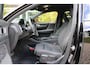 Volvo XC40 Recharge Core 70 kWh | Trekhaak | Camera | Stuur/stoelverwarming