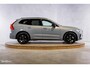 Volvo XC60 2.0 T8 Plug-in hybrid AWD Plus Black Edition Long Range | Zwenkbare trekhaak | Harman Kardon | Adaptieve cruise | Panorama dak | Nieuw |