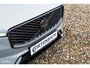 Volvo XC60 2.0 T8 Plug-in hybrid AWD Plus Black Edition Long Range | Zwenkbare trekhaak | Harman Kardon | Adaptieve cruise | Panorama dak | Nieuw |