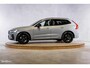 Volvo XC60 2.0 T8 Plug-in hybrid AWD Plus Black Edition Long Range | Zwenkbare trekhaak | Harman Kardon | Adaptieve cruise | Panorama dak | Nieuw |