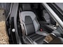 Volvo XC60 2.0 T8 Plug-in hybrid AWD Plus Black Edition Long Range | Zwenkbare trekhaak | Harman Kardon | Adaptieve cruise | Panorama dak | Nieuw |