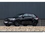 Volvo XC60 2.0 T8 Plug-in hybrid AWD Plus Black Edition Long Range | Zwenkbare trekhaak | Harman Kardon | Adaptieve cruise | Panorama dak | Nieuw |