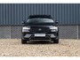 Volvo XC60 2.0 T8 Plug-in hybrid AWD Plus Black Edition Long Range | Zwenkbare trekhaak | Harman Kardon | Adaptieve cruise | Panorama dak | Nieuw |