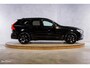 Volvo XC60 2.0 T8 Plug-in hybrid AWD Plus Black Edition Long Range | Zwenkbare trekhaak | Harman Kardon | Adaptieve cruise | Panorama dak | Nieuw |