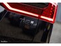 Volvo XC60 2.0 T8 Plug-in hybrid AWD Plus Black Edition Long Range | Zwenkbare trekhaak | Harman Kardon | Adaptieve cruise | Panorama dak | Nieuw |