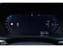 Volvo XC60 2.0 T8 Plug-in hybrid AWD Plus Black Edition Long Range | Zwenkbare trekhaak | Harman Kardon | Adaptieve cruise | Panorama dak | Nieuw |