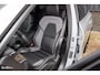 Volvo XC60 2.0 T8 Plug-in hybrid AWD Plus Black Edition Long Range | Zwenkbare trekhaak | Harman Kardon | Adaptieve cruise | Panorama dak | Nieuw |