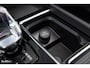 Volvo XC60 2.0 T8 Plug-in hybrid AWD Plus Black Edition Long Range | Zwenkbare trekhaak | Harman Kardon | Adaptieve cruise | Panorama dak | Nieuw |