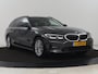 BMW 3-Serie 318i Business Edition | Trekhaak | Sportstoelen | Half leder | Adaptief LED | Carplay | Navigatie | Parkeerhulp | Climate control | Bluetooth | Cruise control