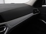 BMW 3-Serie 318i Business Edition | Trekhaak | Sportstoelen | Half leder | Adaptief LED | Carplay | Navigatie | Parkeerhulp | Climate control | Bluetooth | Cruise control