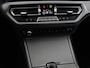 BMW 3-Serie 318i Business Edition | Trekhaak | Sportstoelen | Half leder | Adaptief LED | Carplay | Navigatie | Parkeerhulp | Climate control | Bluetooth | Cruise control
