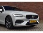 Volvo V60 T5 252PK Automaat Momentum | Scandinavian Line | Lederen bekleding | Park Assist |