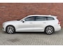 Volvo V60 T5 252PK Automaat Momentum | Scandinavian Line | Lederen bekleding | Park Assist |