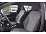 Volvo XC40 T4 Recharge Plus Dark | Stoelverwarming | Parkeercamera | H/K | Keyless